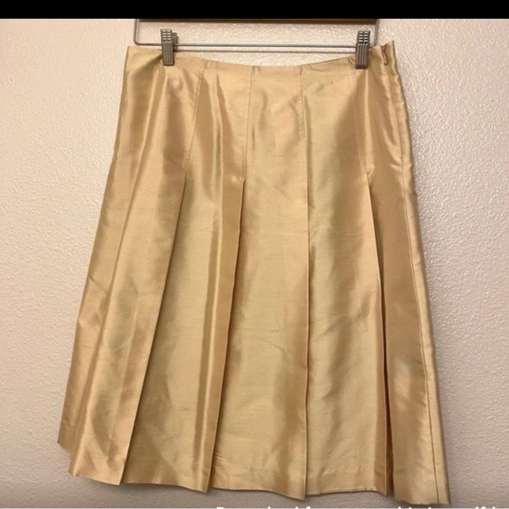 Jones New York Signature Pleated A-line Skirt 100% silk gold beige size 8